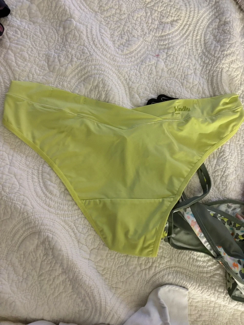 Kindly Yours Women's So Comfy Crossover Waist Thong Panties, 2-Pack